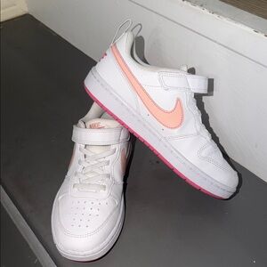 Nike court borough low recraft girls Sz 1.5Y